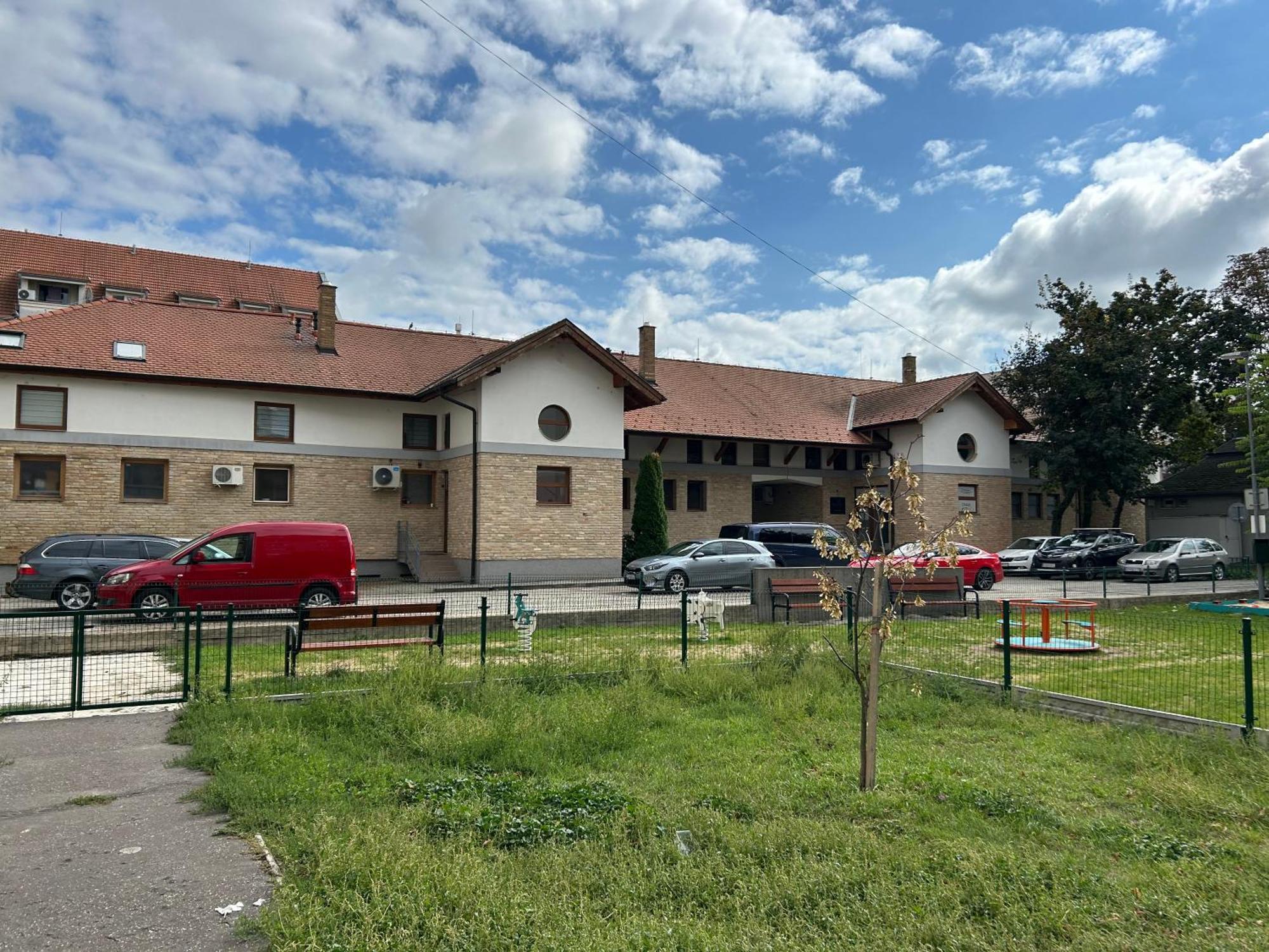 Konde Apartments A Dunajská Streda Exterior photo